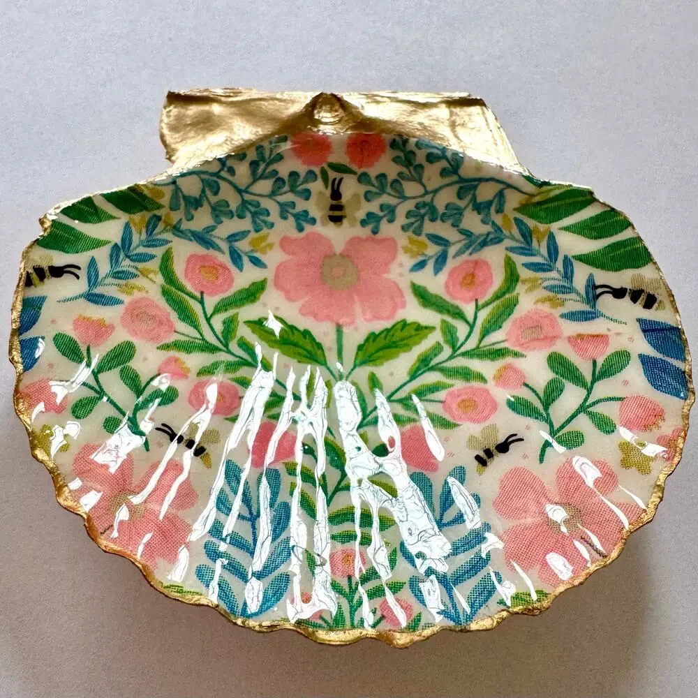 Handmade seashell trinket